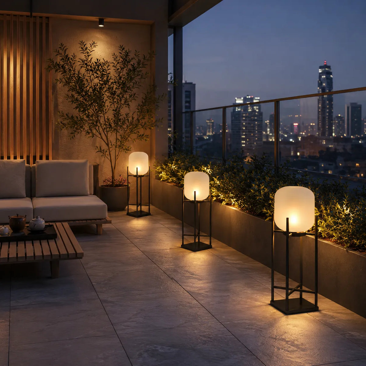 Solar-Stehlampe mit LED und wetterfestem IP65-Design zur Beleuchtung von Garten, Terrasse und Wegen
