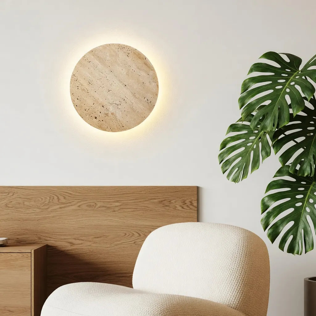 Appliques murales pour salon avec disque de travertin rétroéclairé par LED et effet halo moderne