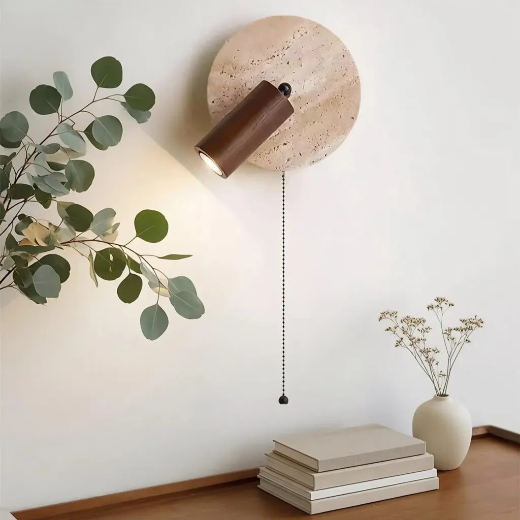 Wandleuchte mit verstellbarem Travertin und Holzakzent, modernes Lichtdesign