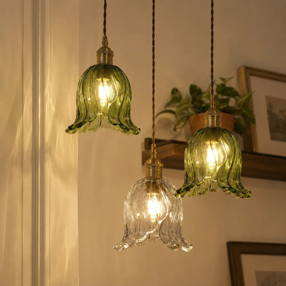 Runa Vintage Ribbed Glass Flower Pendant Light