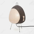 Kleine Tischlampe mit Reispapierschirm und minimalistischem, japanisch inspiriertem Design