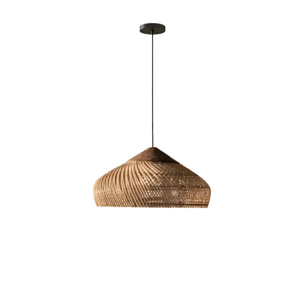 Pendelleuchte mit handgeflochtenem Kuppelschirm aus Rattan und spiralförmiger Struktur