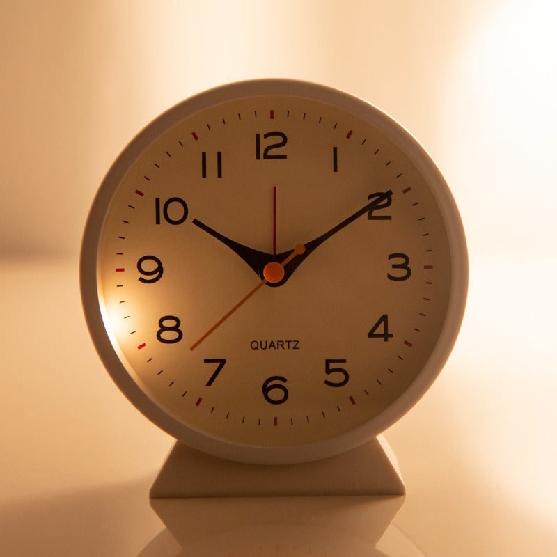 Analog Alarm Clock with Non-Ticking Quartz Movement Backlight and Integrated Stand - Image 4