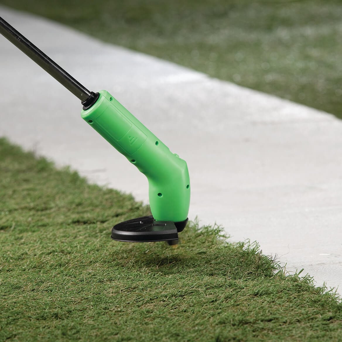 Cordless String Trimmer with Telescopic Pole and Battery Power for Grass Trimming - Image 4