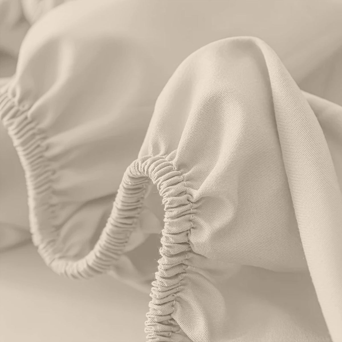 Extra Deep Fitted Bed Sheet with Wrinkle-Resistant Smooth Finish and Pocket Design - Image 8