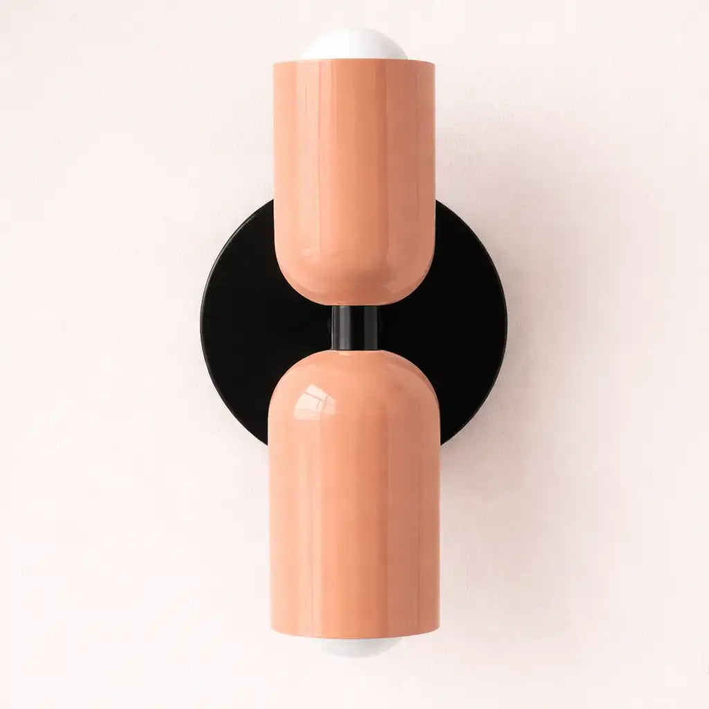 Wandbeleuchtung mit weich gestreutem Glas und minimalistischem Design