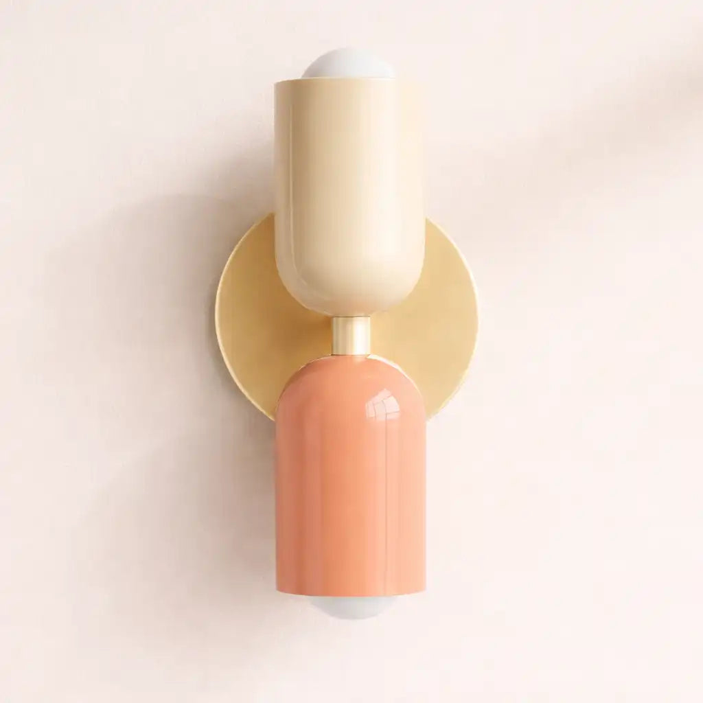 Wandbeleuchtung mit weich gestreutem Glas und minimalistischem Design