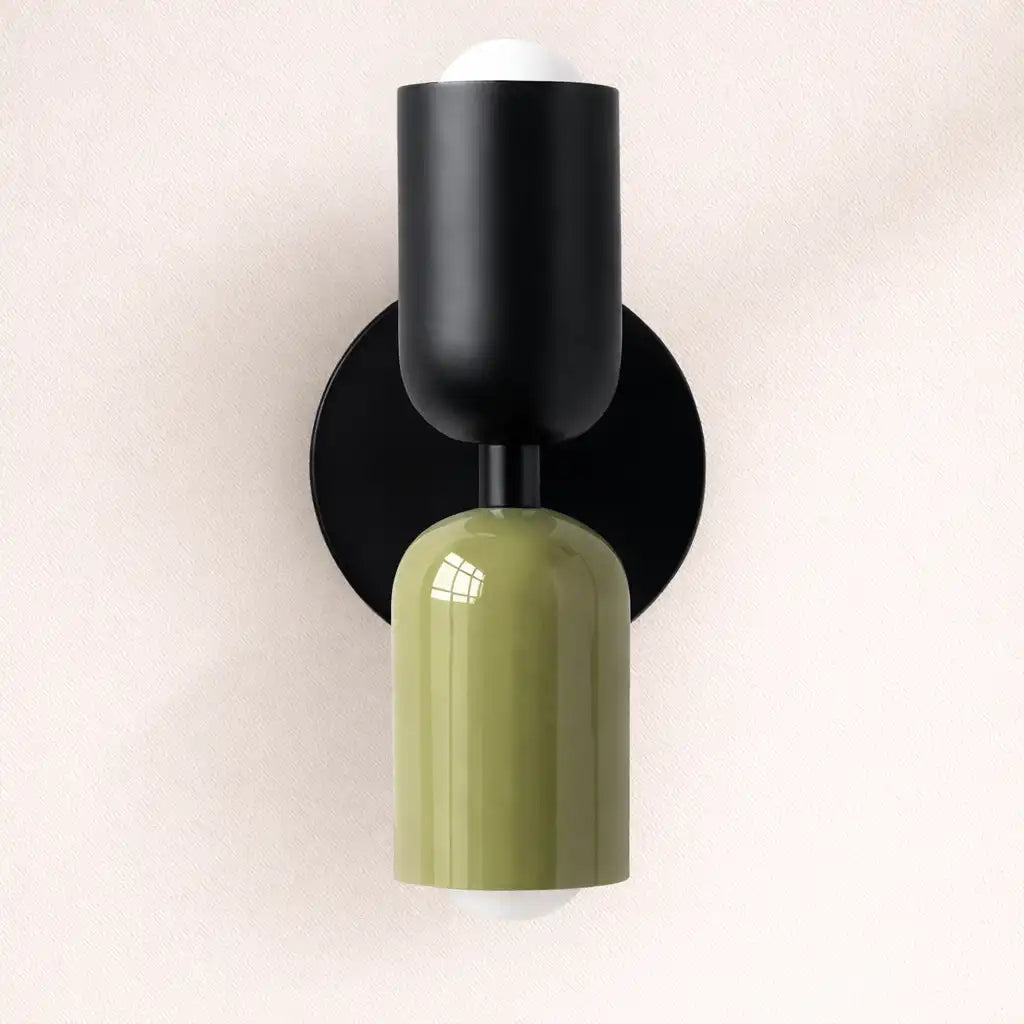 Wandbeleuchtung mit weich gestreutem Glas und minimalistischem Design