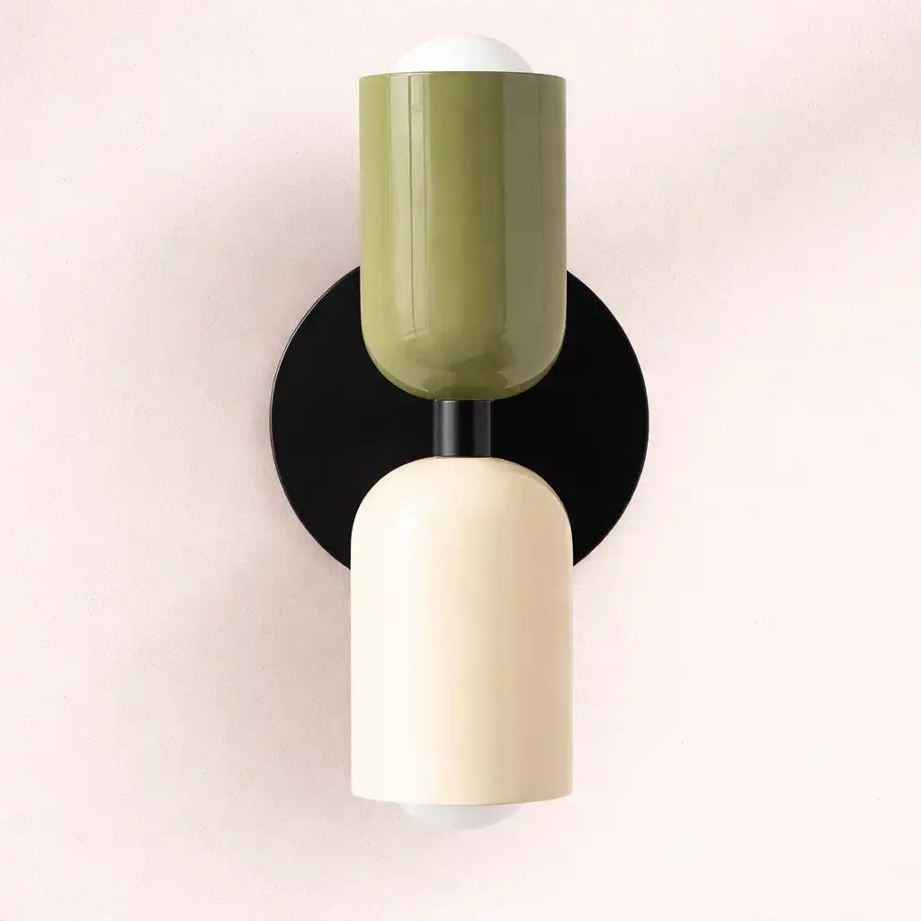 Wandbeleuchtung mit weich gestreutem Glas und minimalistischem Design