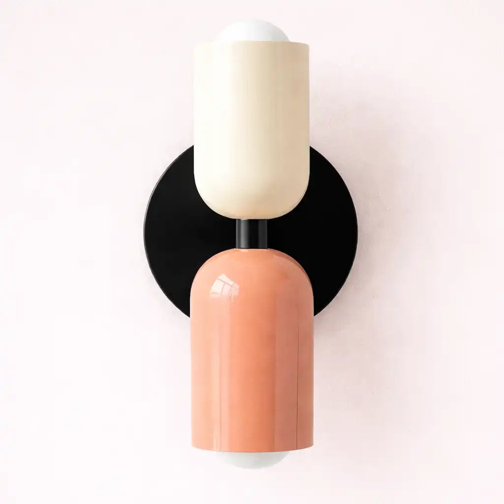 Wandbeleuchtung mit weich gestreutem Glas und minimalistischem Design