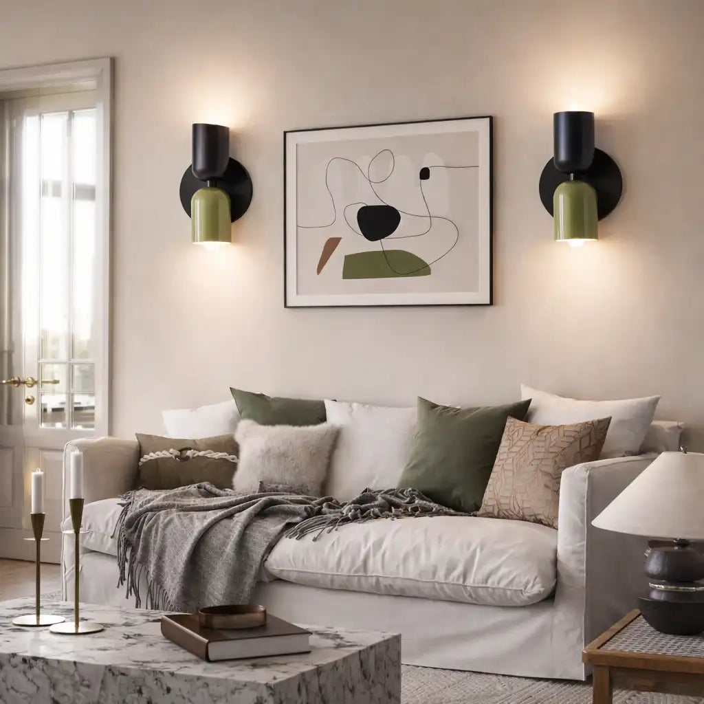 Wandbeleuchtung mit weich gestreutem Glas und minimalistischem Design