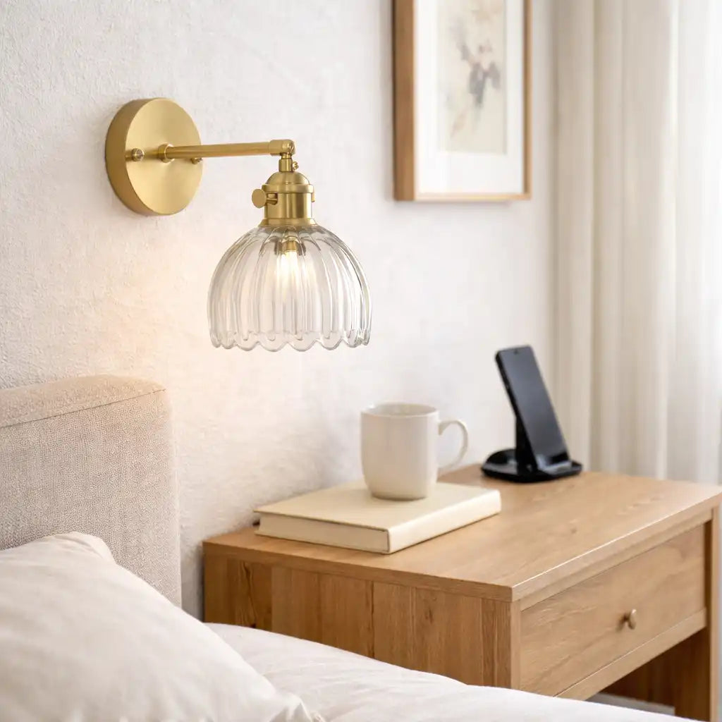 Wandleuchte mit Tulpen-Glasschirm und Vintage-Beleuchtung für das Bett