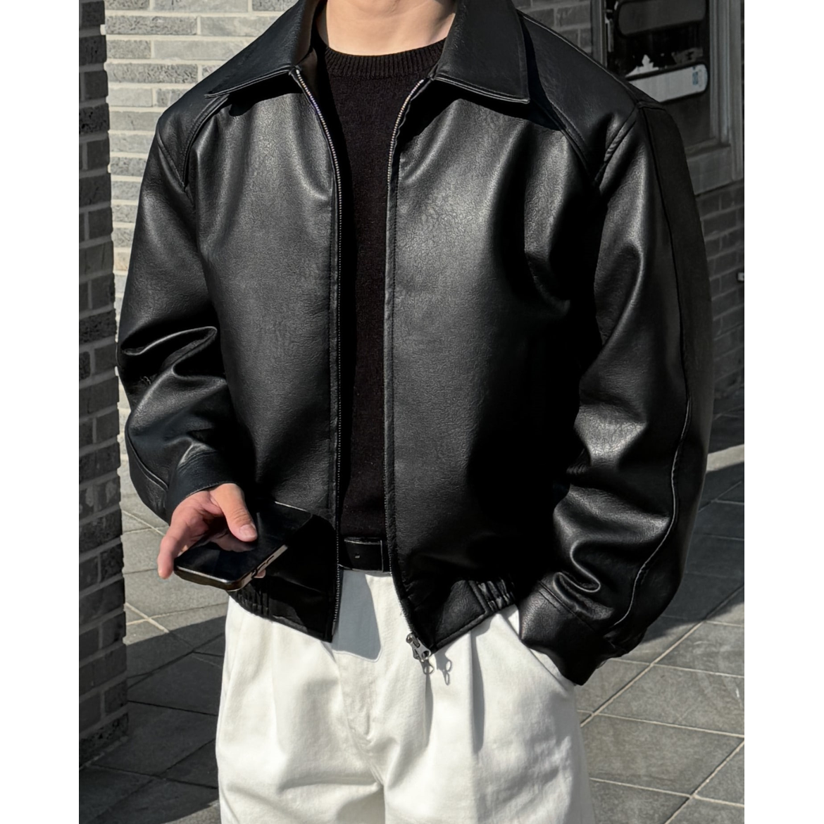 Men's Leather Bomber Jacket with Pointed Collar and Relaxed Fit - Image 1